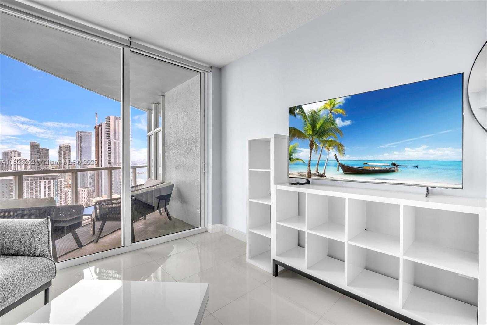 Small Image of 1900 NORTH BAYSHORE DR #3610, Miami Number 4