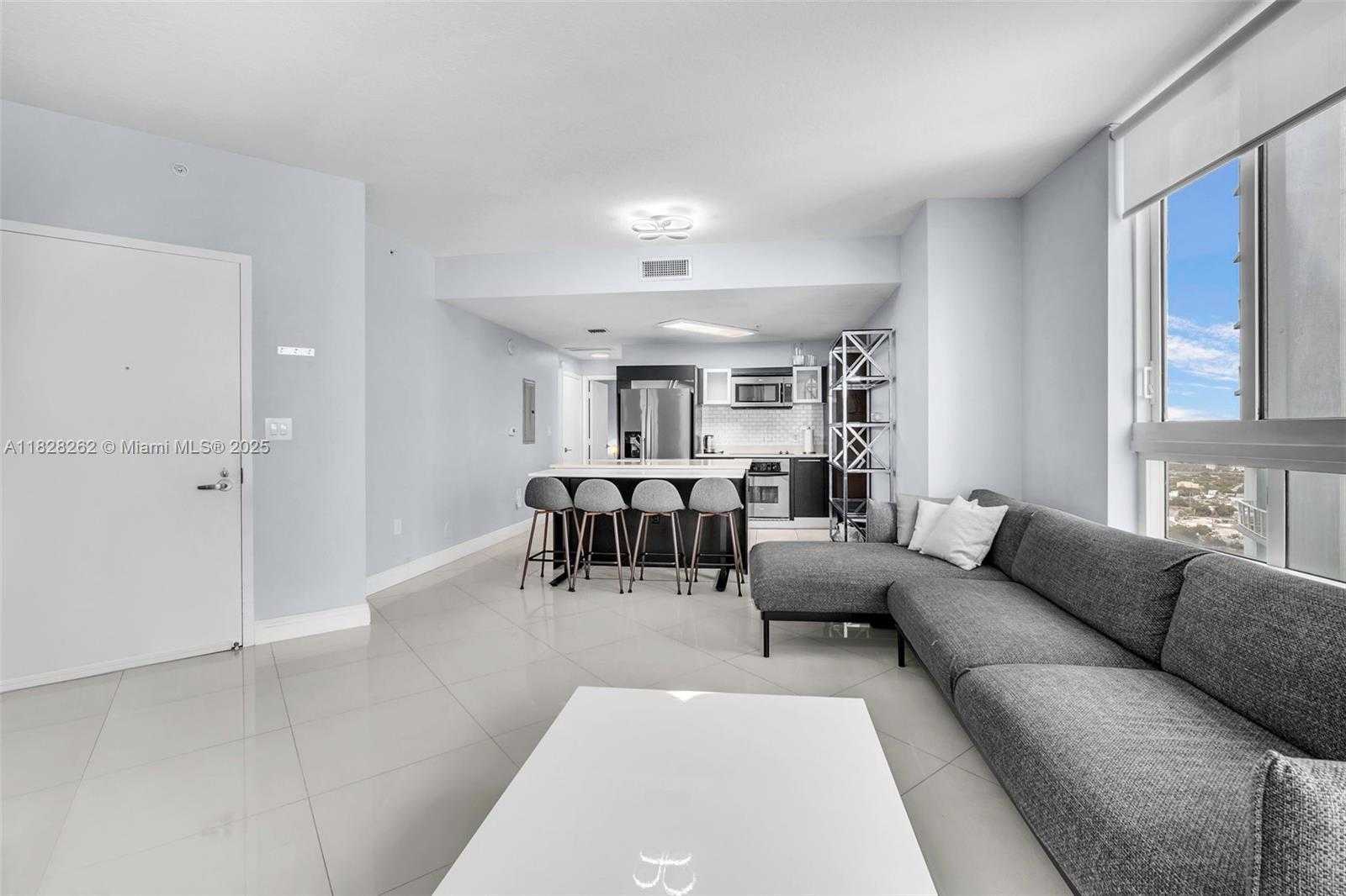 Small Image of 1900 NORTH BAYSHORE DR #3610, Miami Number 5