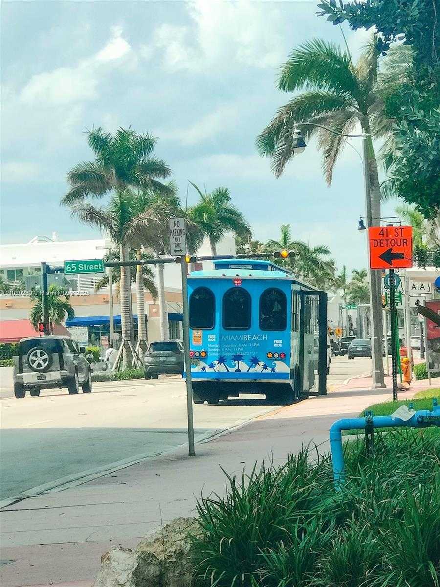 Small Image of 6345 COLLINS AVE #715, Miami Beach Number 10