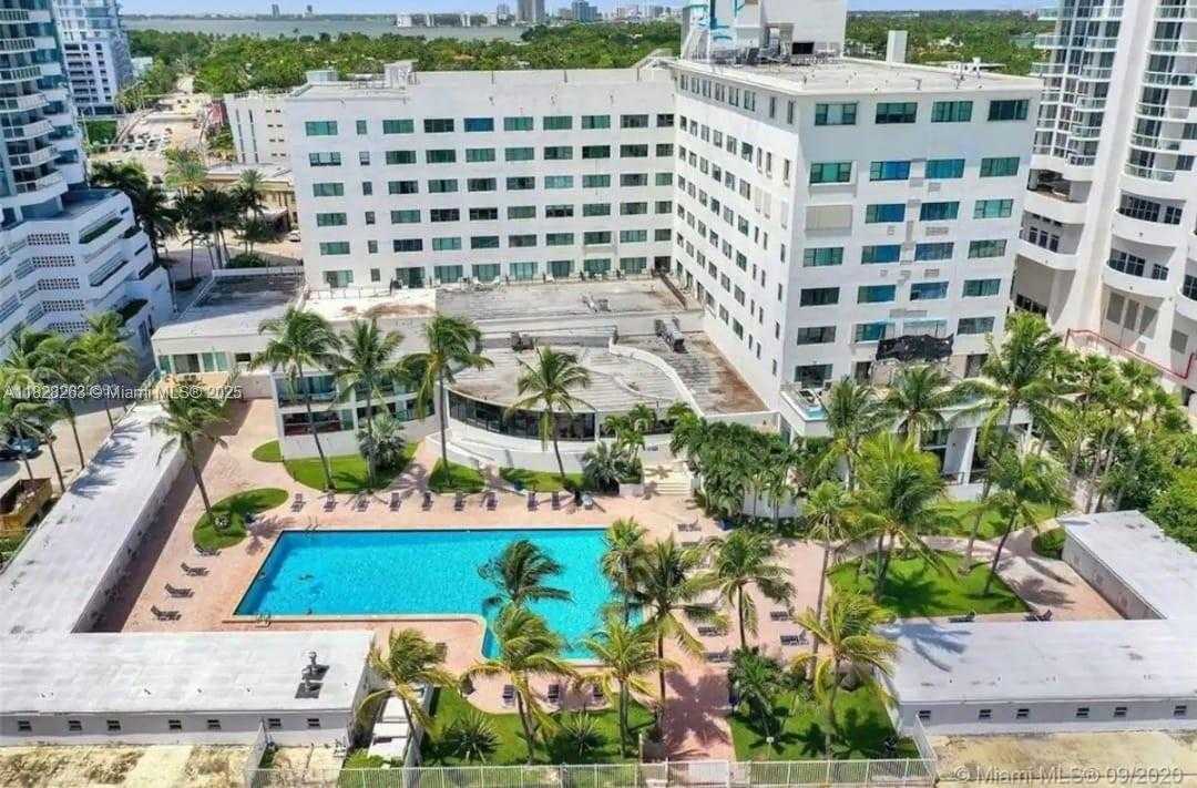 Small Image of 6345 COLLINS AVE #715, Miami Beach Number 21