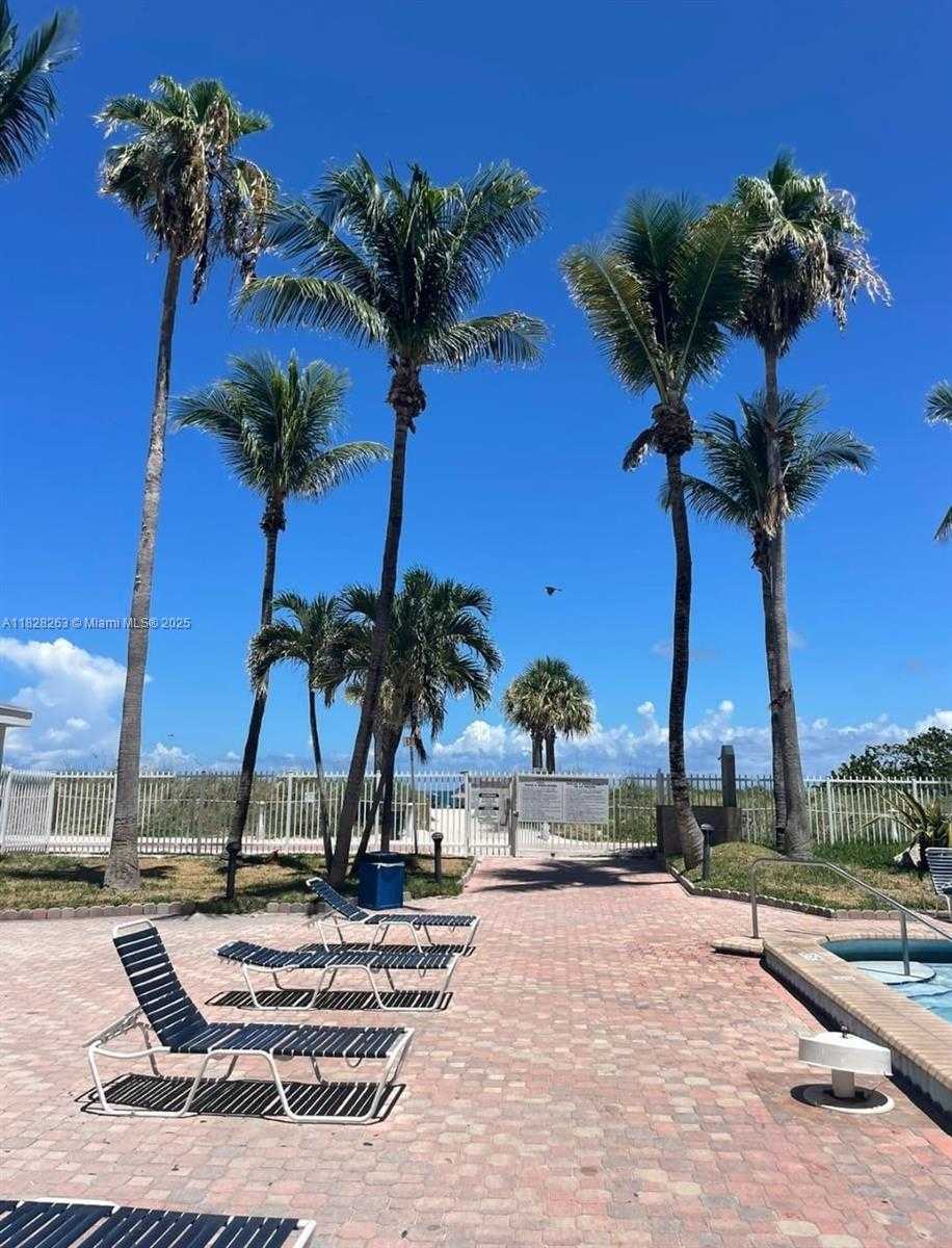 Small Image of 6345 COLLINS AVE #715, Miami Beach Number 22