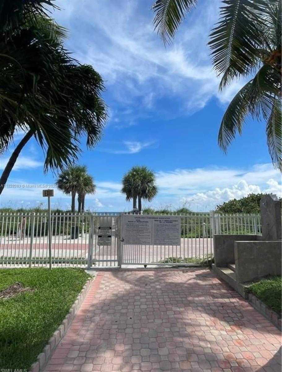 Small Image of 6345 COLLINS AVE #715, Miami Beach Number 26
