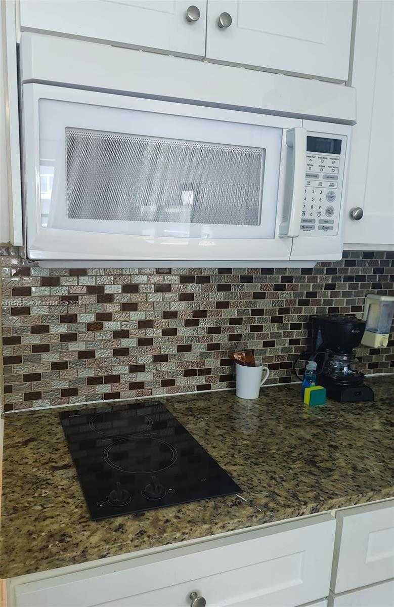 Small Image of 6345 COLLINS AVE #715, Miami Beach Number 6