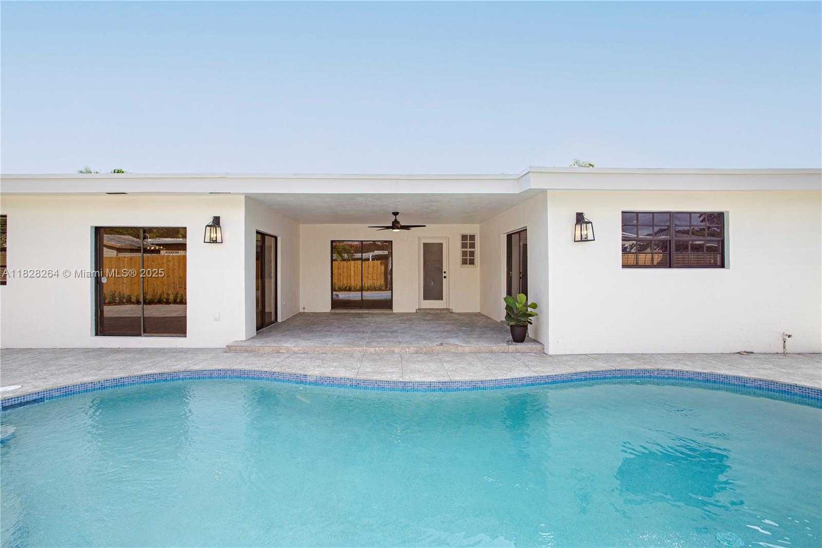 Small Image of 9371 62ND ST, Miami Number 17