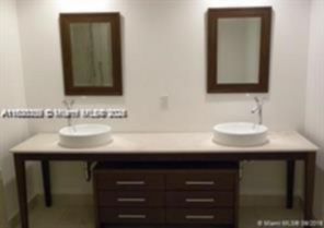 Small Image of 495 BRICKELL AVE #2409, Miami Number 4