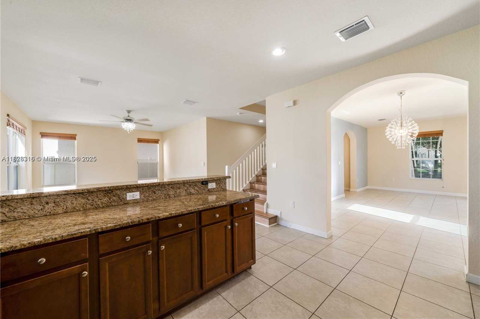 Small Image of 16946 SOUTH WEST 90TH TERR CI, Miami Number 12
