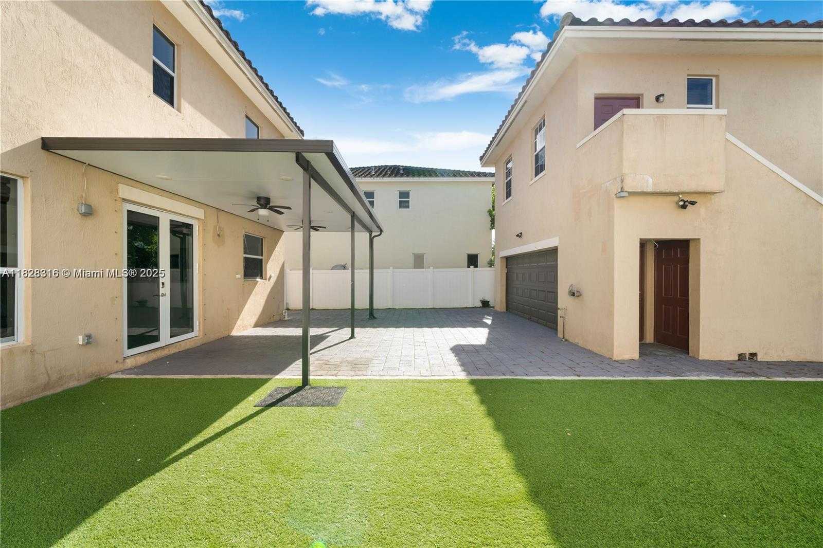 Small Image of 16946 SOUTH WEST 90TH TERR CI, Miami Number 27