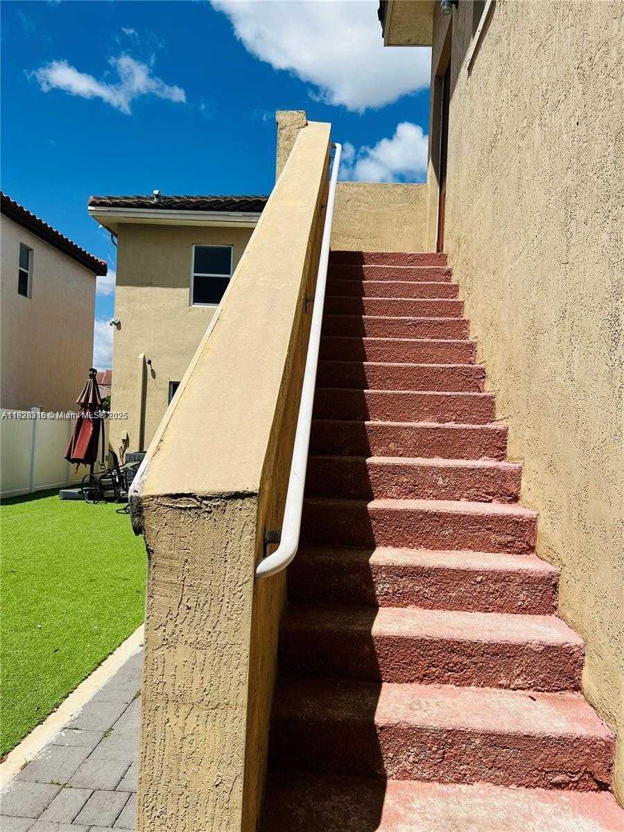 Small Image of 16946 SOUTH WEST 90TH TERR CI, Miami Number 29