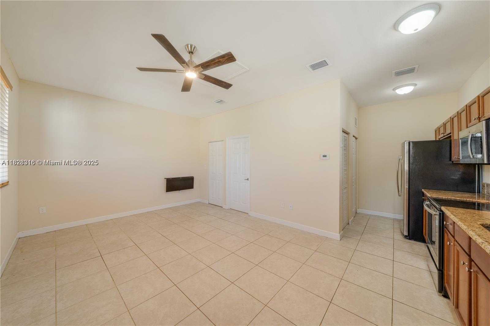 Small Image of 16946 SOUTH WEST 90TH TERR CI, Miami Number 30