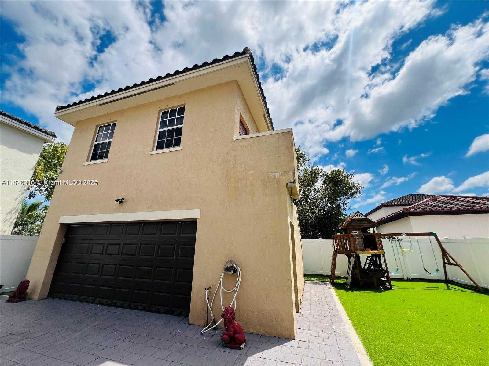 Small Image of 16946 SOUTH WEST 90TH TERR CI, Miami Number 33