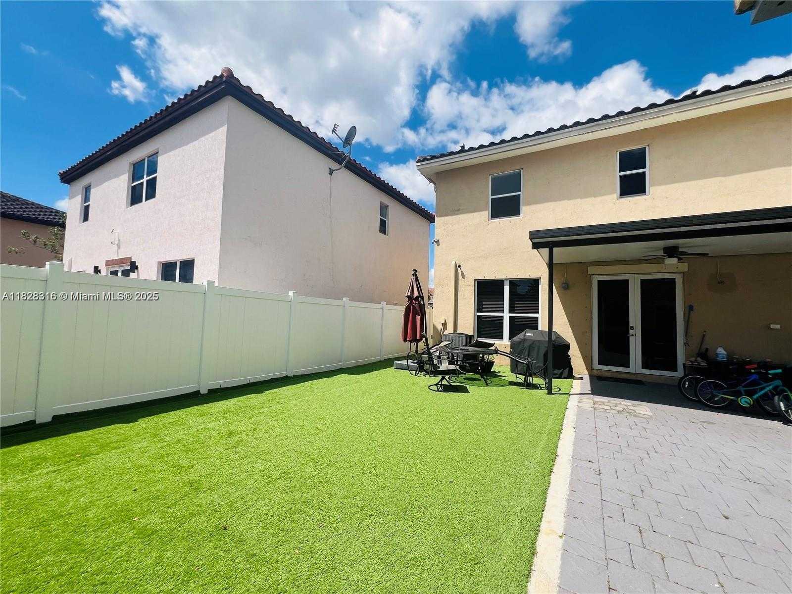 Small Image of 16946 SOUTH WEST 90TH TERR CI, Miami Number 34