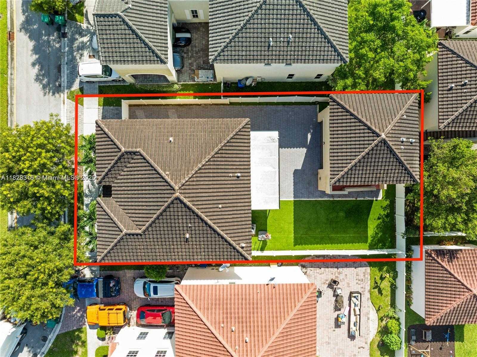 Small Image of 16946 SOUTH WEST 90TH TERR CI, Miami Number 36
