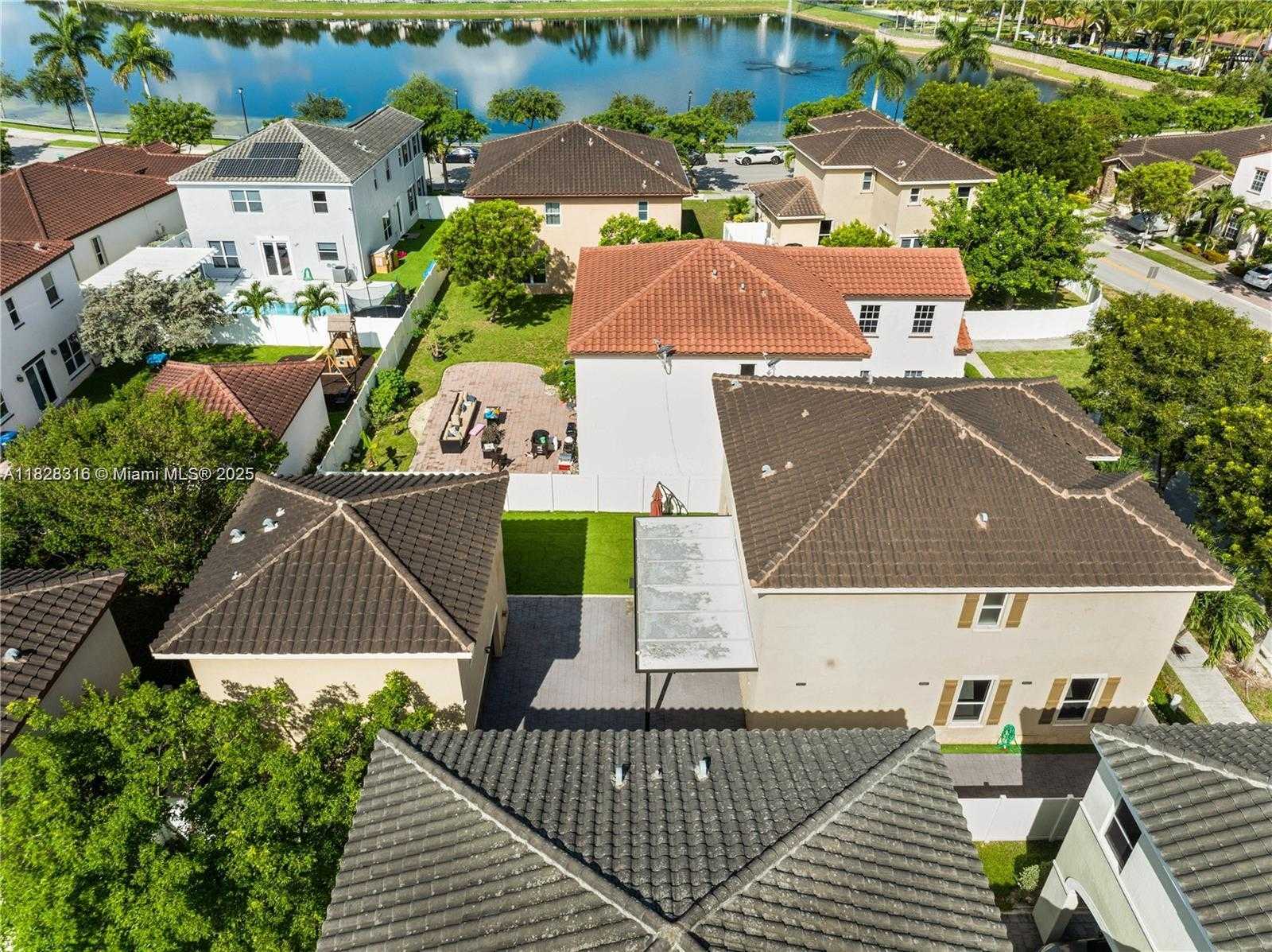 Small Image of 16946 SOUTH WEST 90TH TERR CI, Miami Number 37