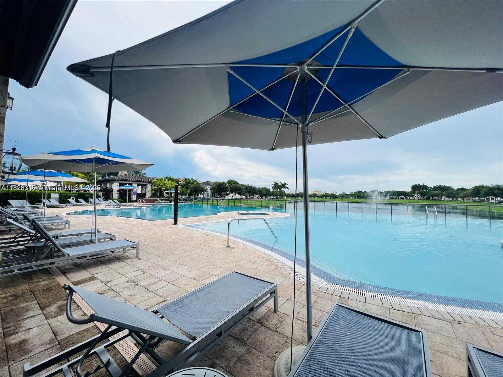 Small Image of 16946 SOUTH WEST 90TH TERR CI, Miami Number 39