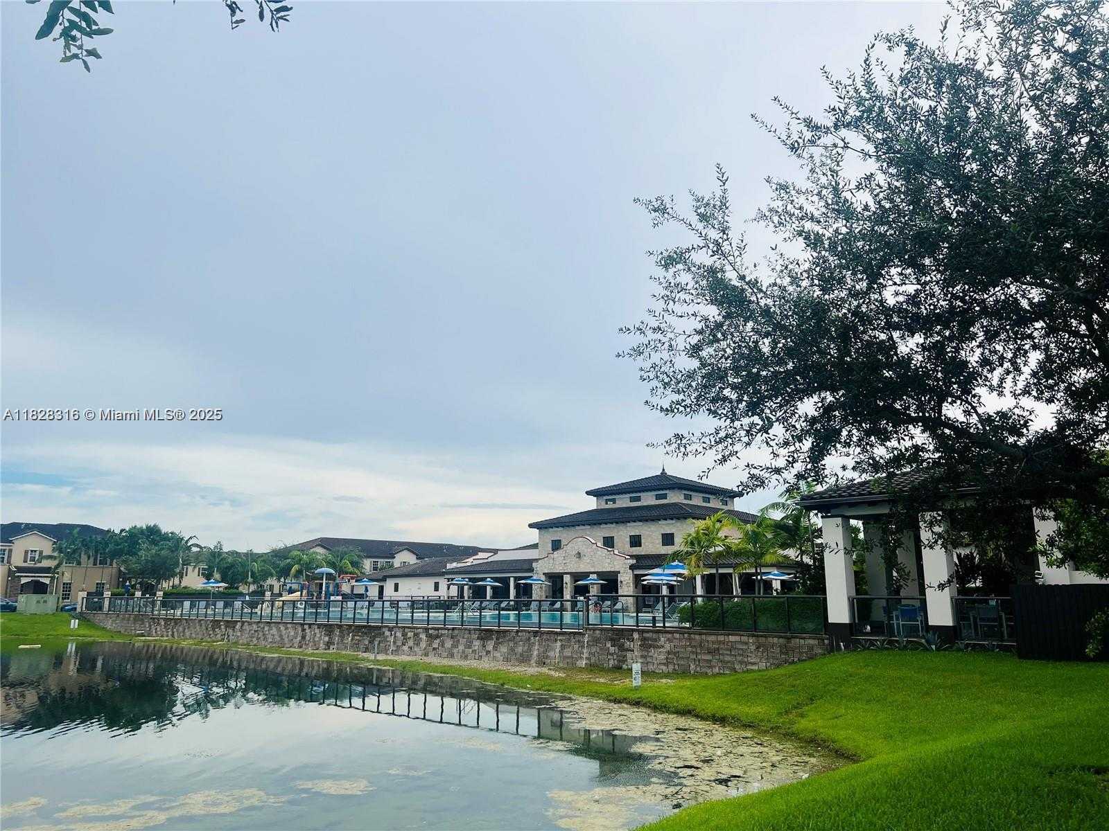 Small Image of 16946 SOUTH WEST 90TH TERR CI, Miami Number 40
