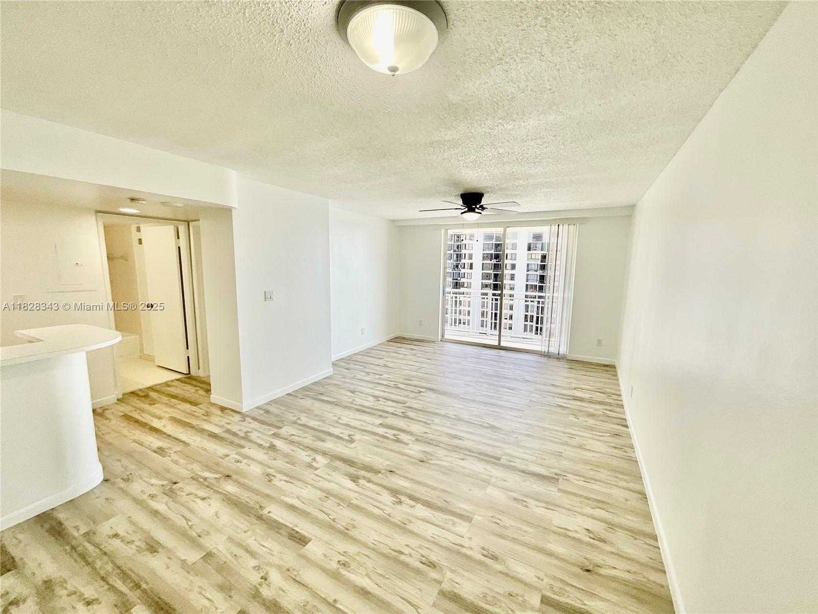 Small Image of Miami Number 4