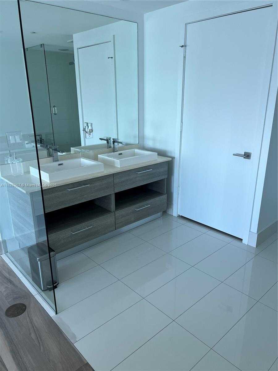 Small Image of 650 NORTH EAST 32ND ST #3705, Miami Number 11