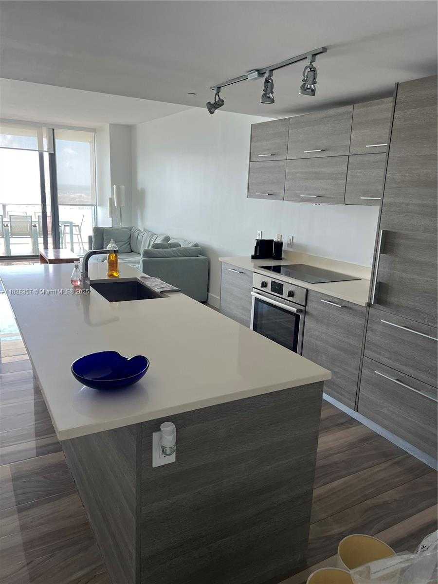 Small Image of 650 NORTH EAST 32ND ST #3705, Miami Number 16