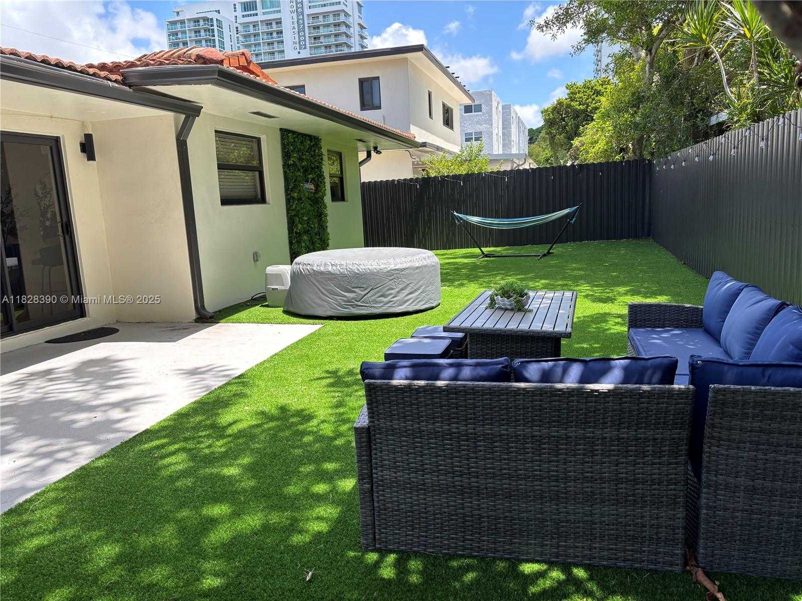 Small Image of 1023 NORTH WEST 19TH AVE, Miami Number 2
