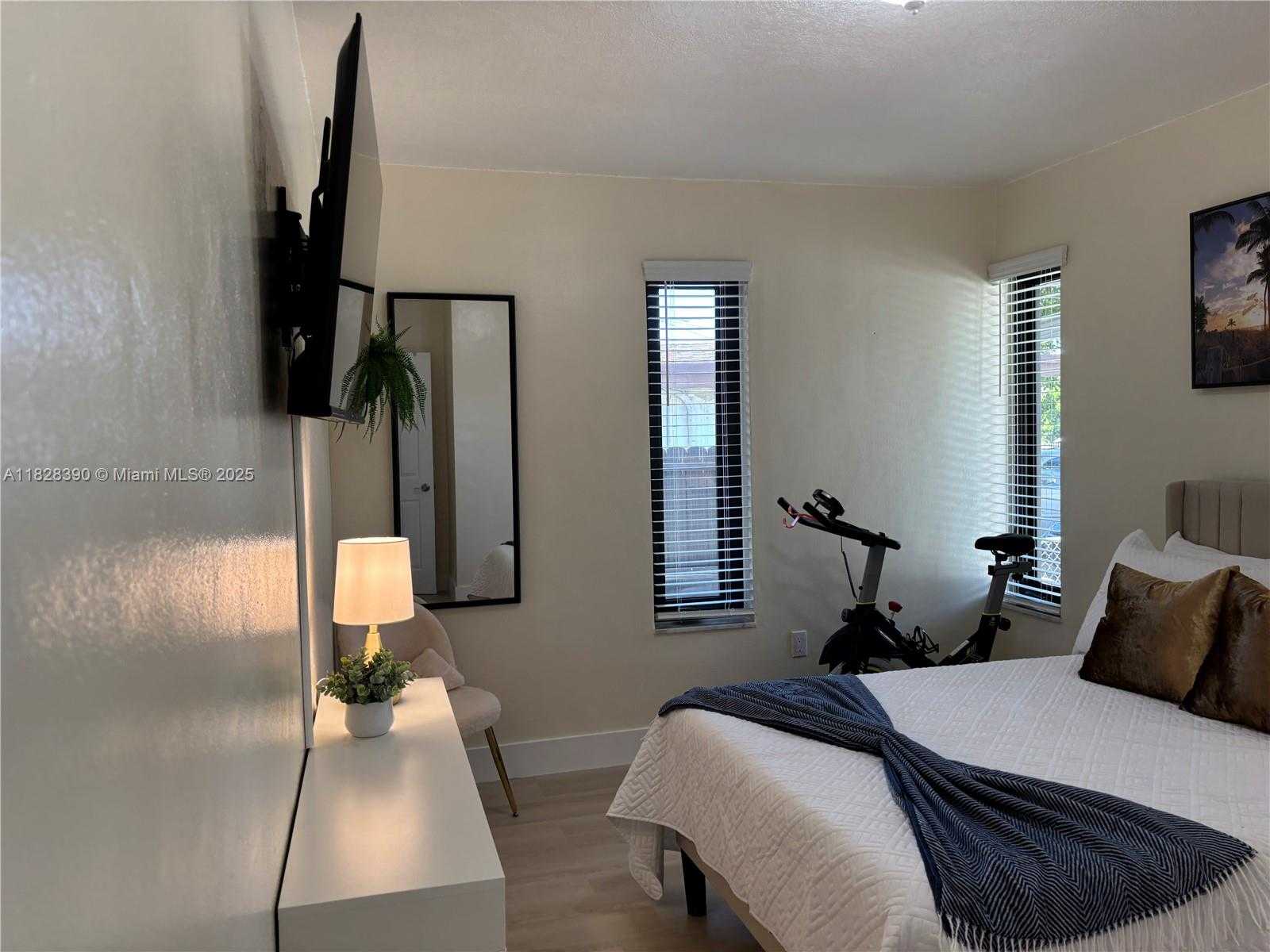 Small Image of 1023 NORTH WEST 19TH AVE, Miami Number 22