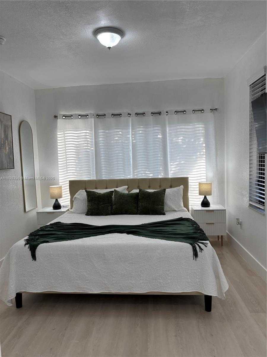 Small Image of 1023 NORTH WEST 19TH AVE, Miami Number 33