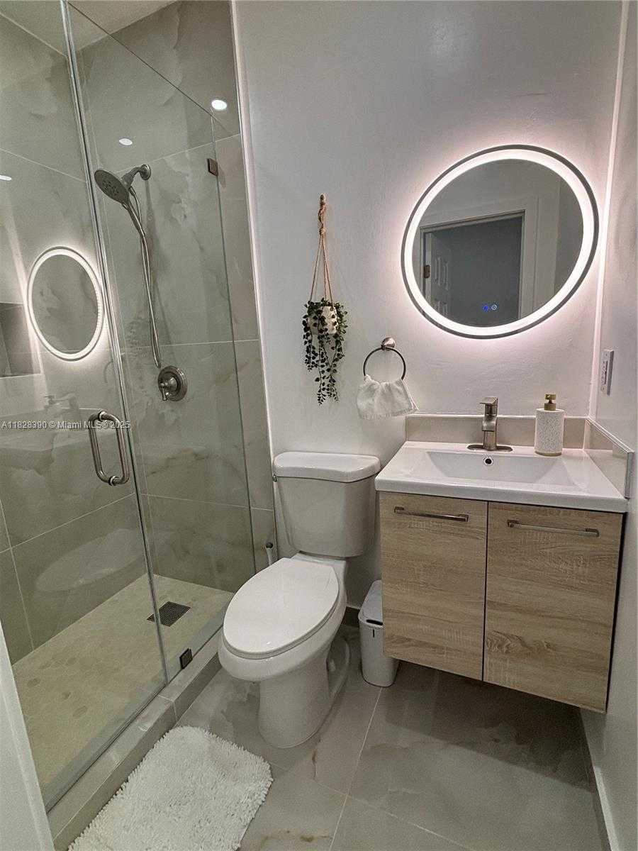 Small Image of 1023 NORTH WEST 19TH AVE, Miami Number 35
