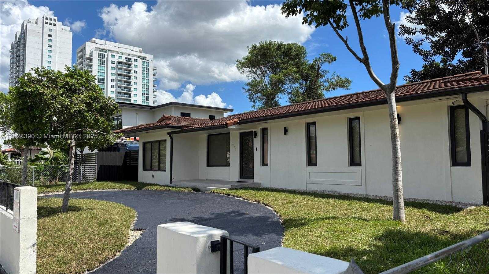 Small Image of 1023 NORTH WEST 19TH AVE, Miami Number 40