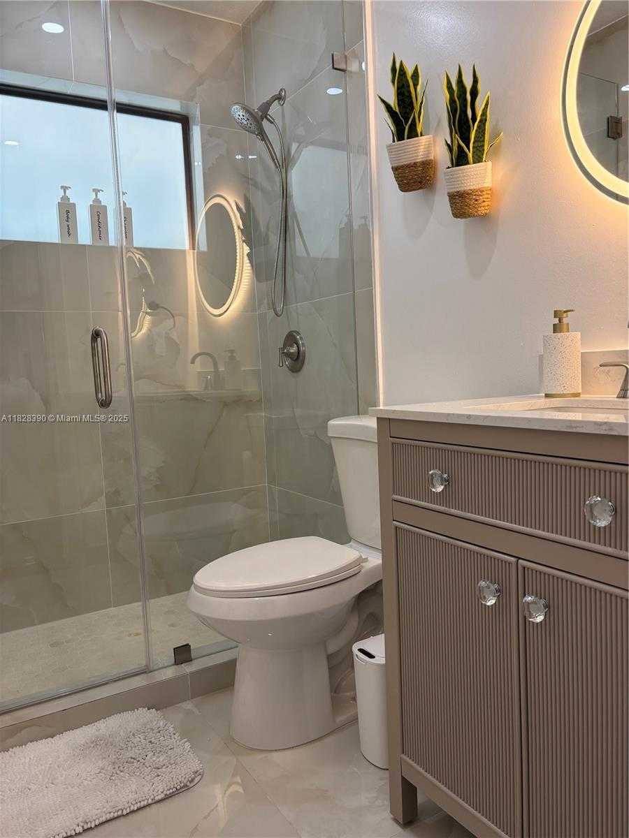 Small Image of 1023 NORTH WEST 19TH AVE, Miami Number 5