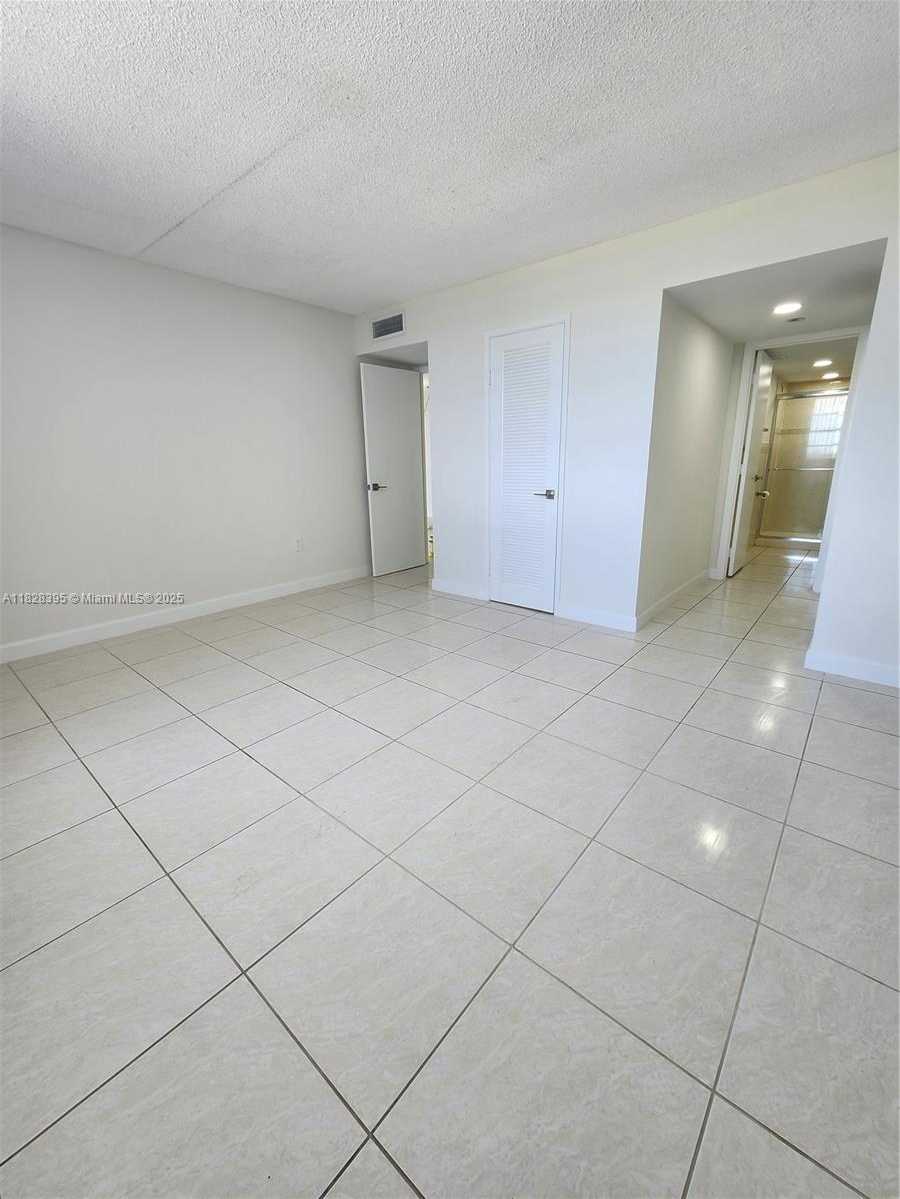 Small Image of 2841 NORTH EAST 163RD ST #Unit 912, North Miami Beach Number 6