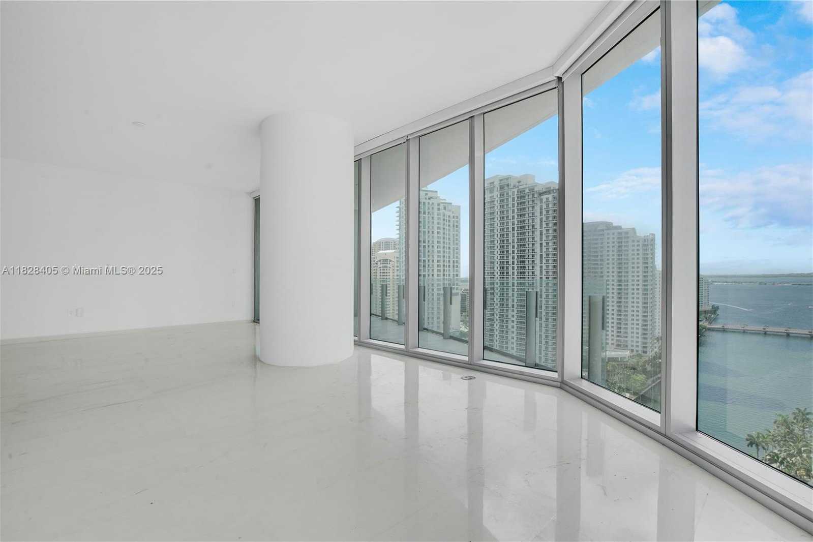 Small Image of 300 BISCAYNE BLVD WAY #2107, Miami Number 3