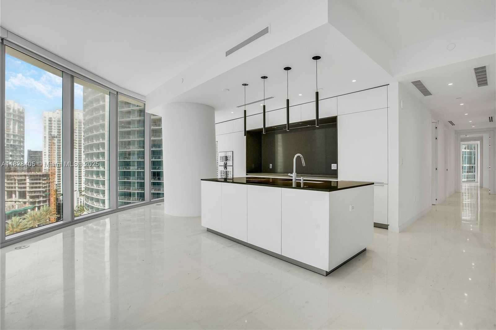 Small Image of 300 BISCAYNE BLVD WAY #2107, Miami Number 5