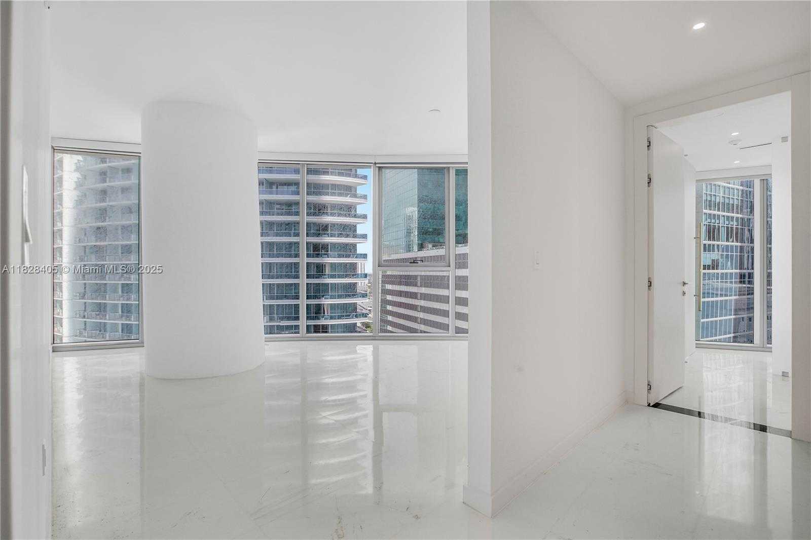 Small Image of 300 BISCAYNE BLVD WAY #2107, Miami Number 7
