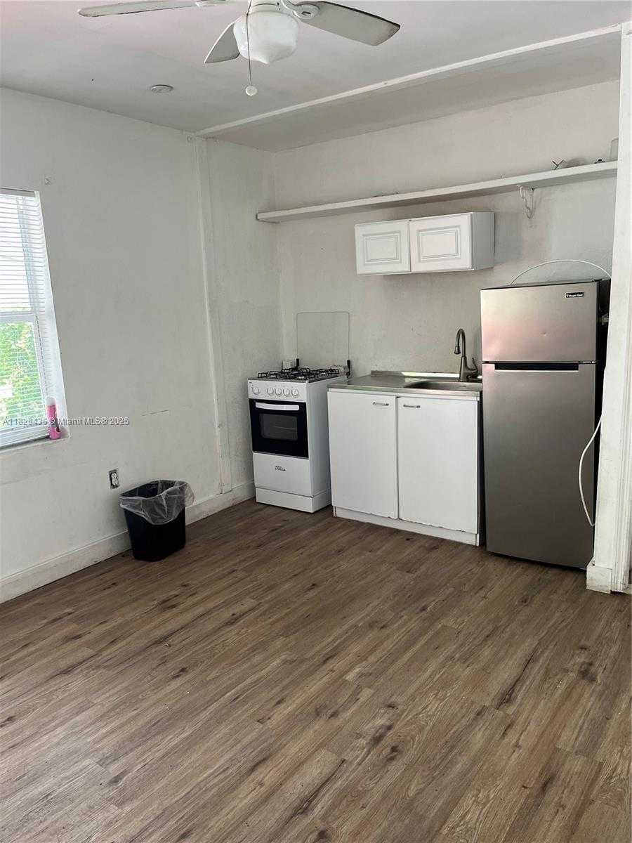 Small Image of 2299 NORTH EAST 136TH TER, North Miami Beach Number 3