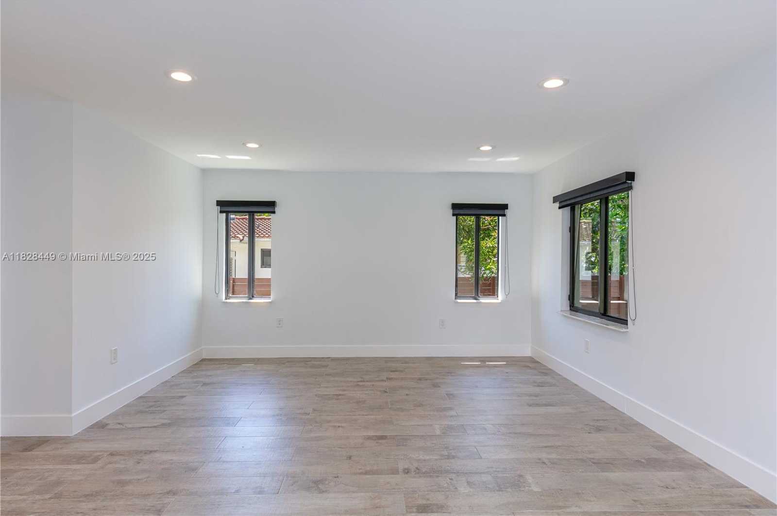Small Image of 1116 NORTH EAST 117TH ST, Biscayne Park Number 11