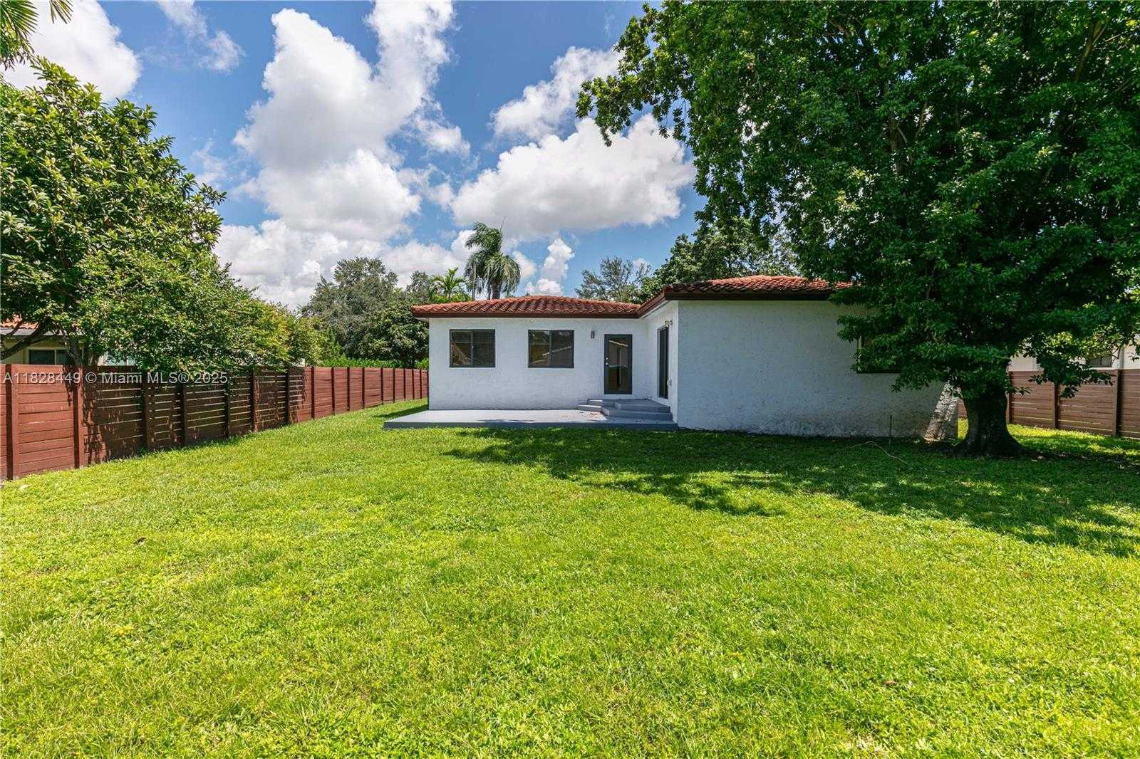 Small Image of 1116 NORTH EAST 117TH ST, Biscayne Park Number 22