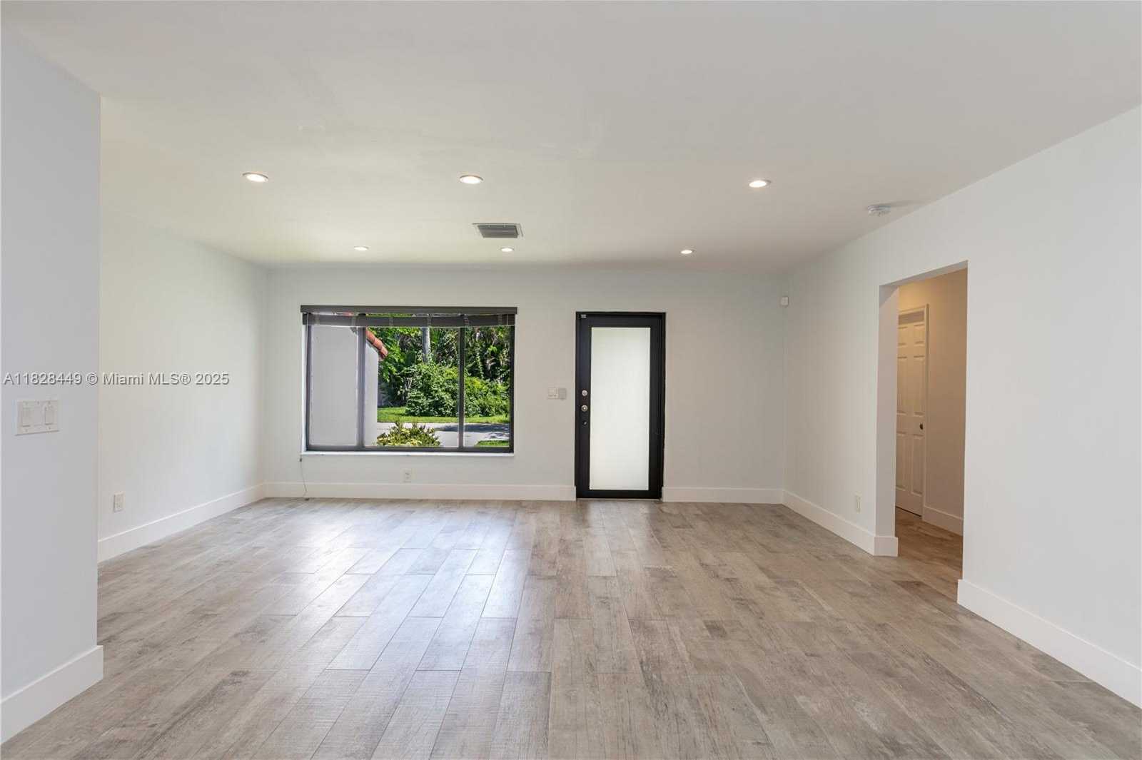 Small Image of 1116 NORTH EAST 117TH ST, Biscayne Park Number 4