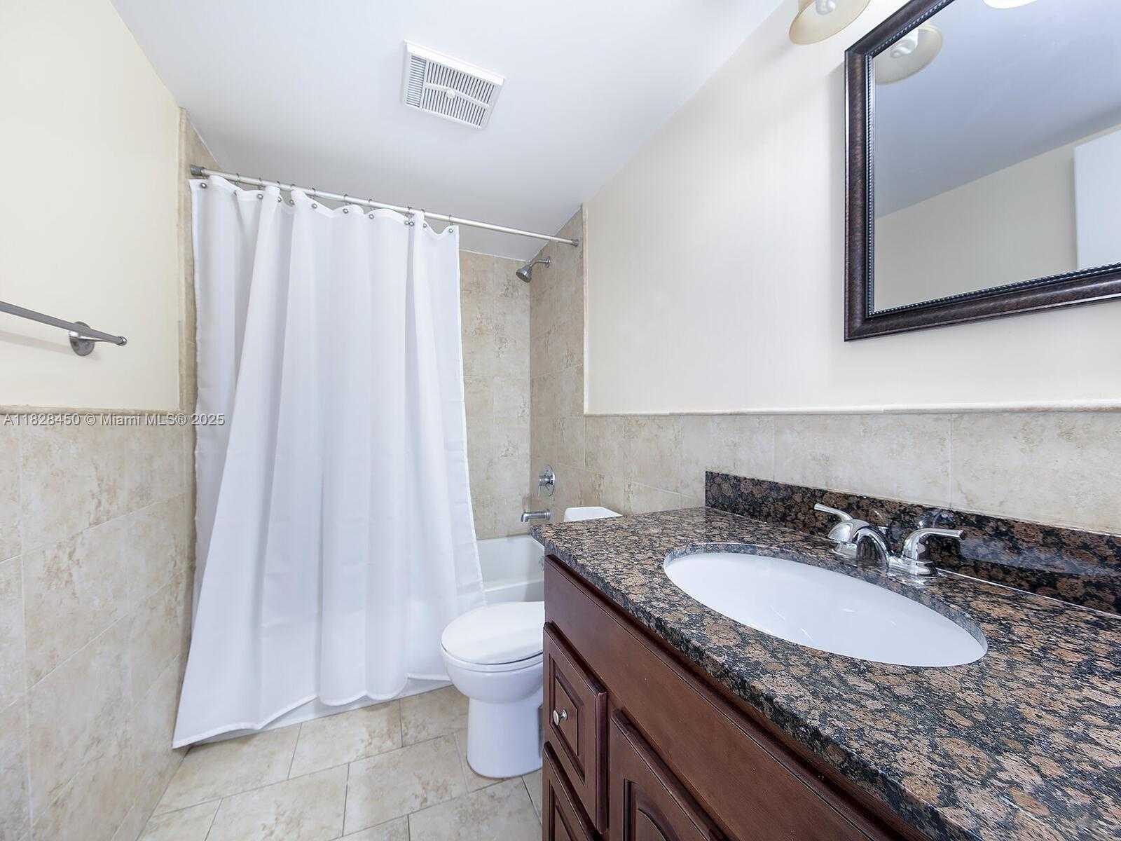 Small Image of 670 NW 85th Pl, Miami, FL 33126, USA Number 8