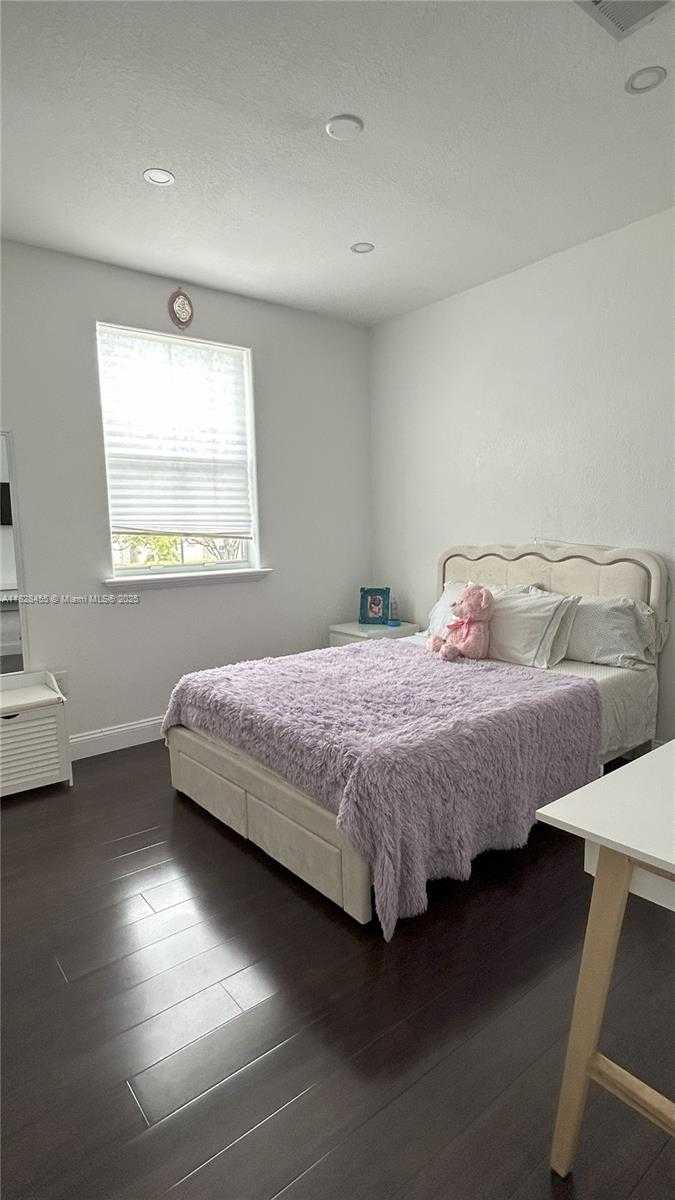 Small Image of 5440 NORTH WEST 107TH AVE #212, Doral Number 24