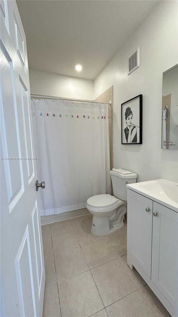 Small Image of 5440 NORTH WEST 107TH AVE #212, Doral Number 27