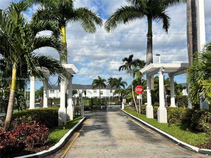 Small Image of 5440 NORTH WEST 107TH AVE #212, Doral Number 34