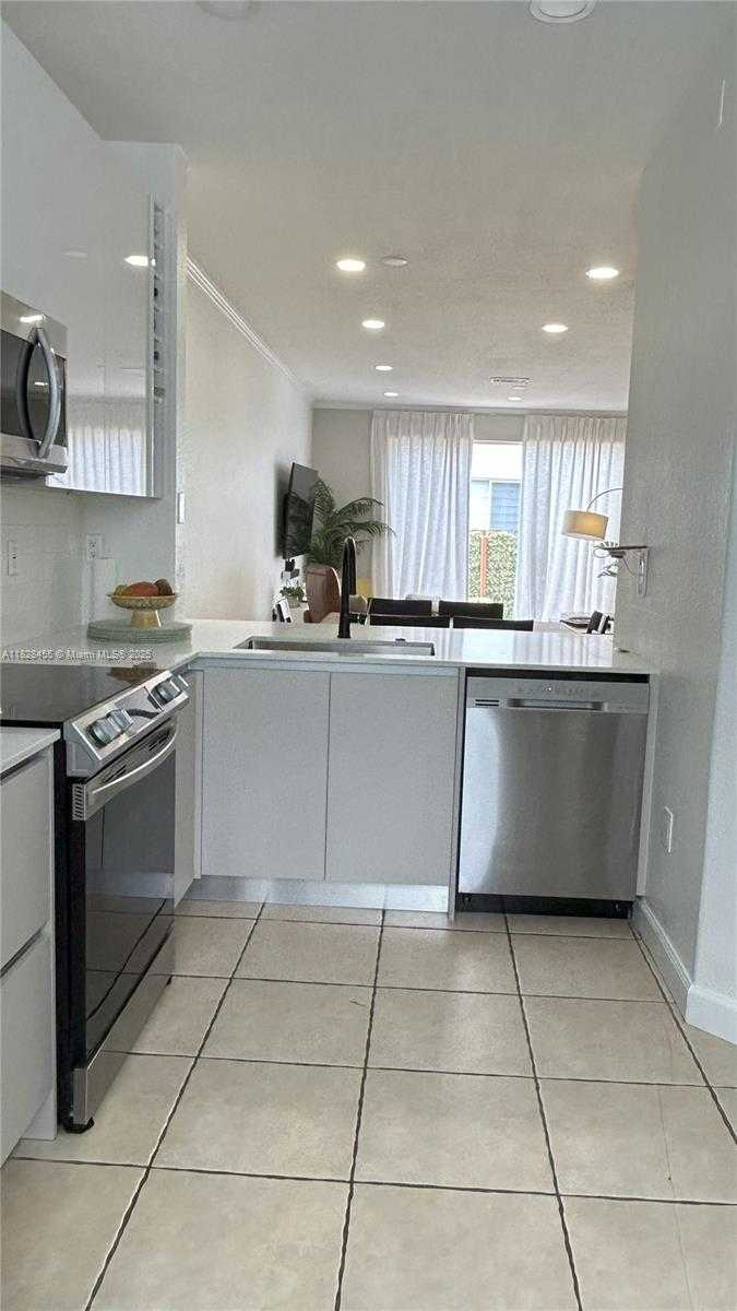 Small Image of 5440 NORTH WEST 107TH AVE #212, Doral Number 9
