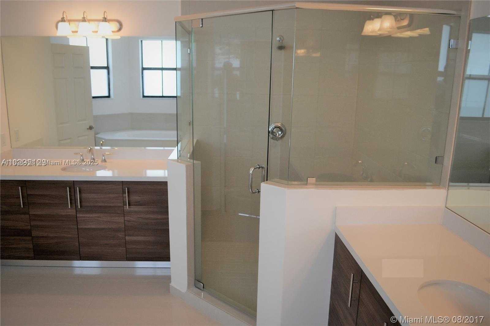Small Image of 6930 NORTH WEST 106TH AVE #6930, Doral Number 24