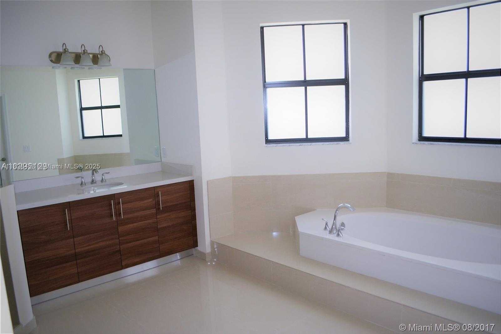 Small Image of 6930 NORTH WEST 106TH AVE #6930, Doral Number 25