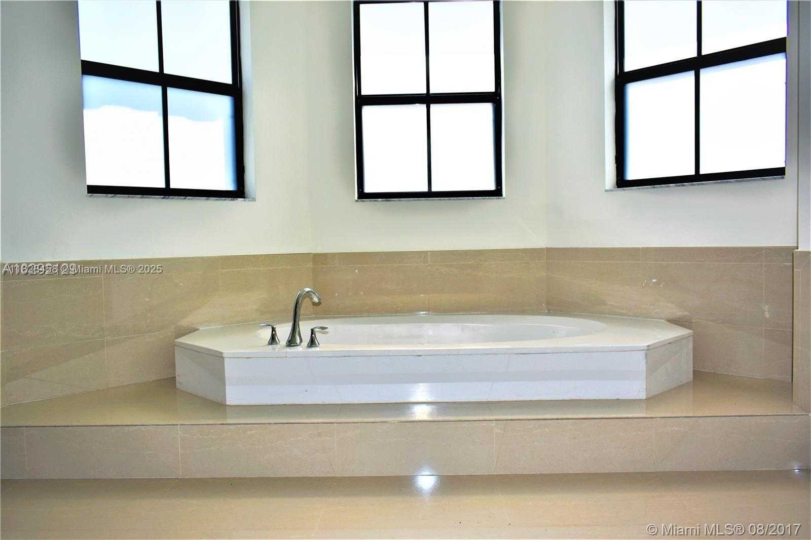 Small Image of 6930 NORTH WEST 106TH AVE #6930, Doral Number 26
