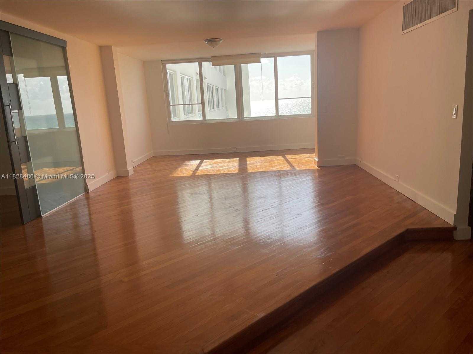 Small Image of 5005 COLLINS AV #715, Miami Beach Number 12
