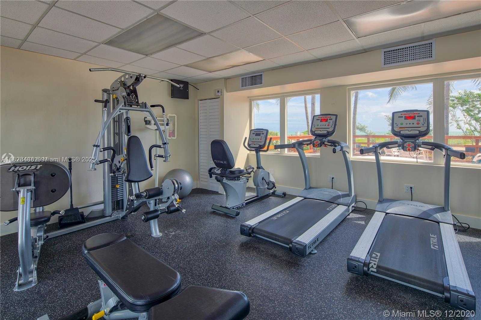 Small Image of 5005 COLLINS AV #715, Miami Beach Number 15