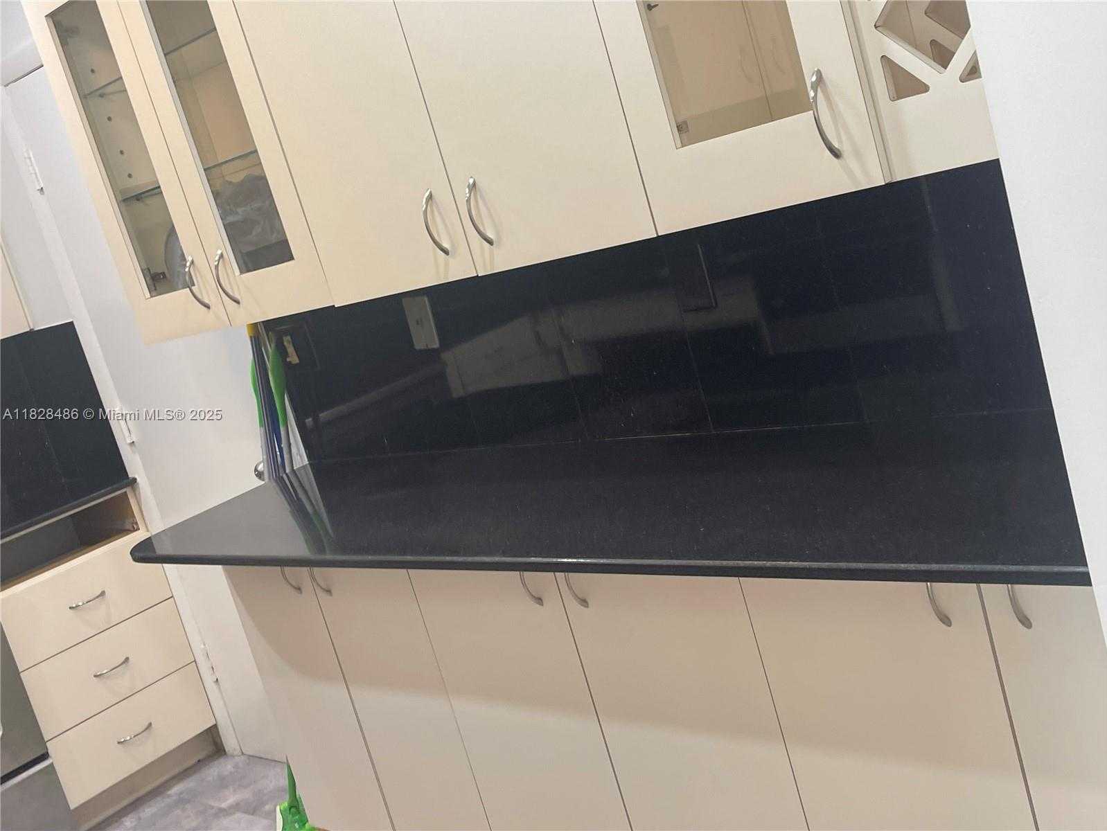 Small Image of 5005 COLLINS AV #715, Miami Beach Number 5