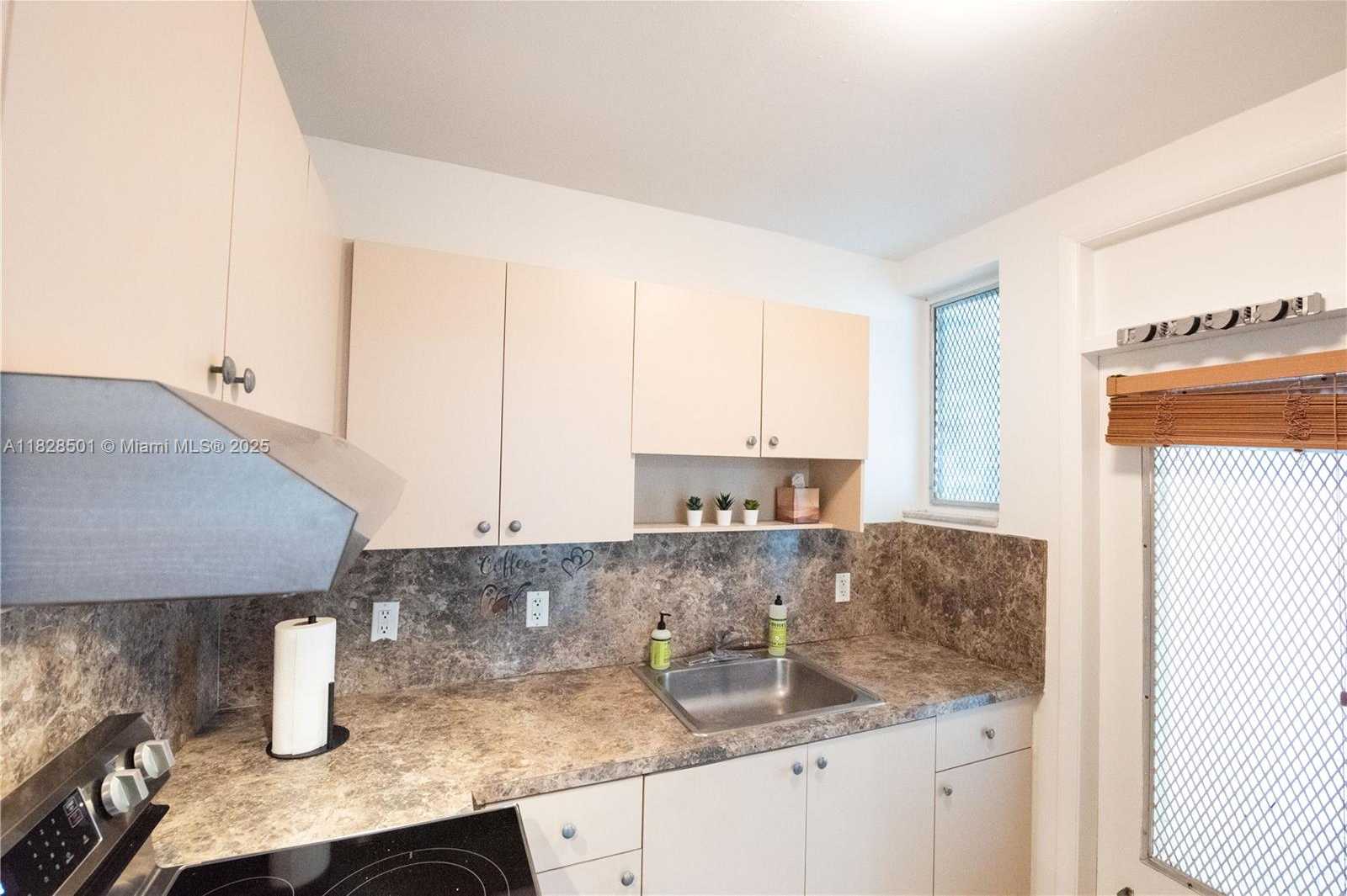 Small Image of 1150 EUCLID AVE #205, Miami Beach Number 12