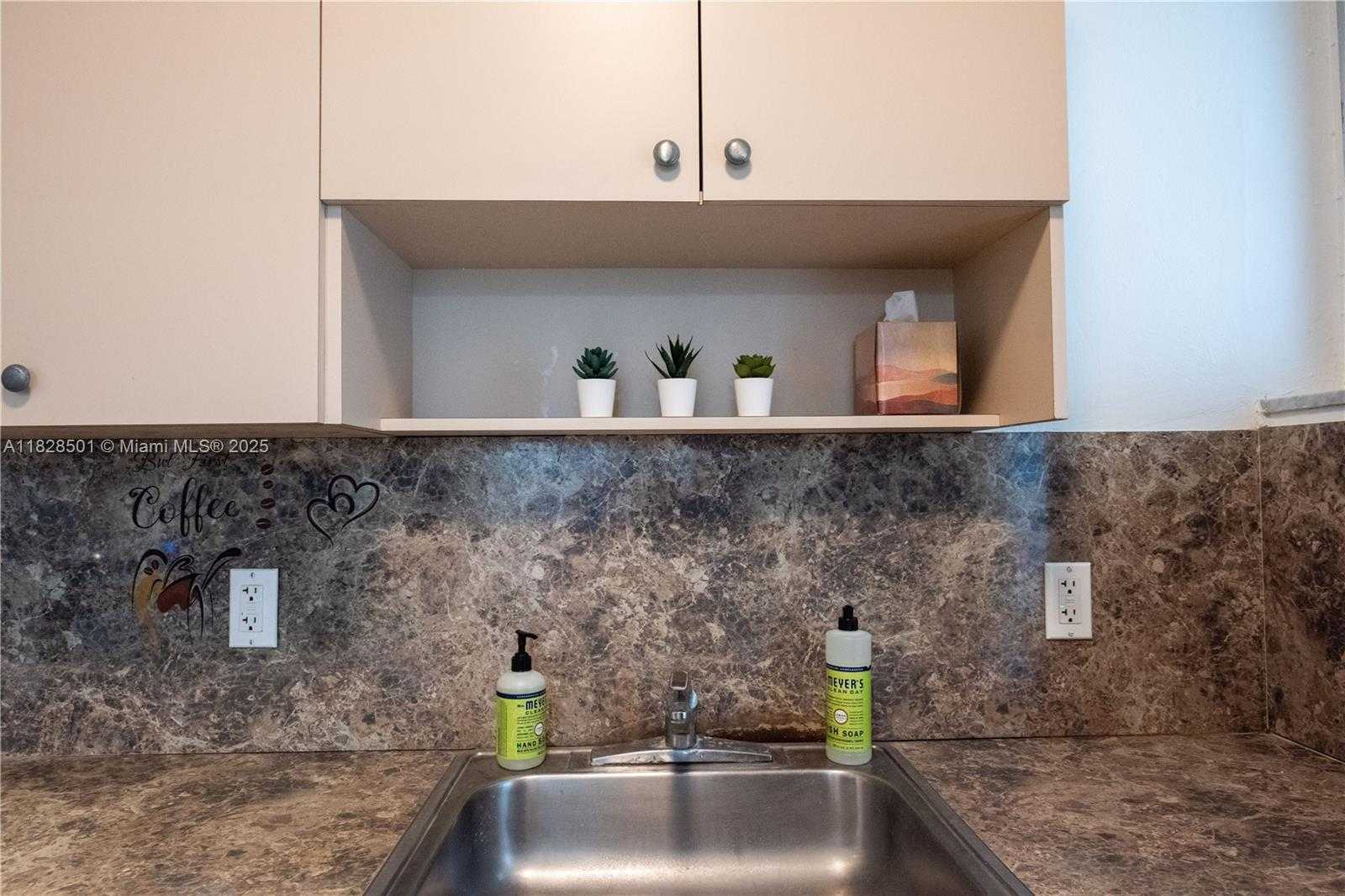 Small Image of 1150 EUCLID AVE #205, Miami Beach Number 14