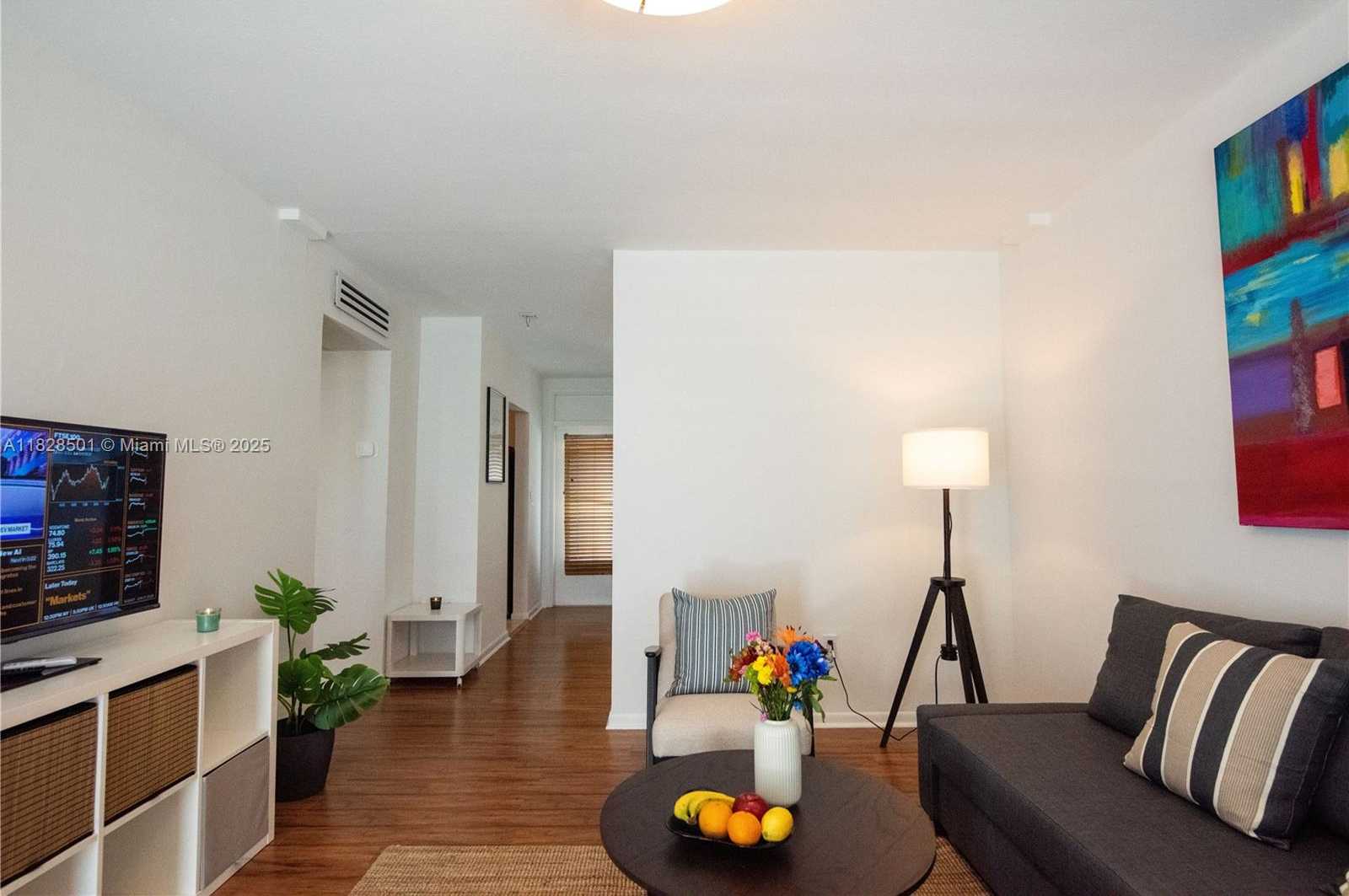 Small Image of 1150 EUCLID AVE #205, Miami Beach Number 2